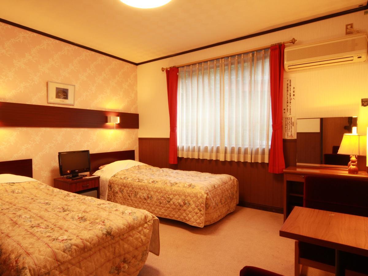 Kiriake Riverside House Hotel Nagano Exterior photo