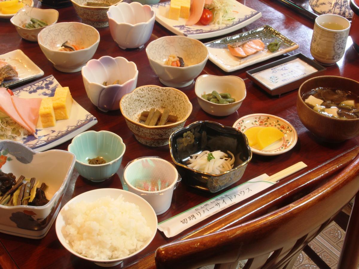 Kiriake Riverside House Hotel Nagano Exterior photo