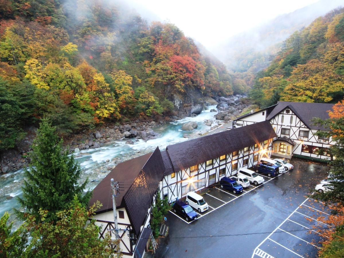 Kiriake Riverside House Hotel Nagano Exterior photo